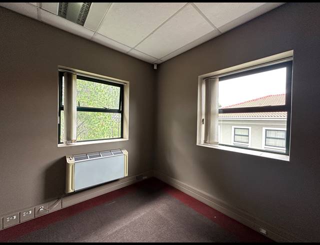 382.60M² OFFICE TO LET IN WOODMEAD